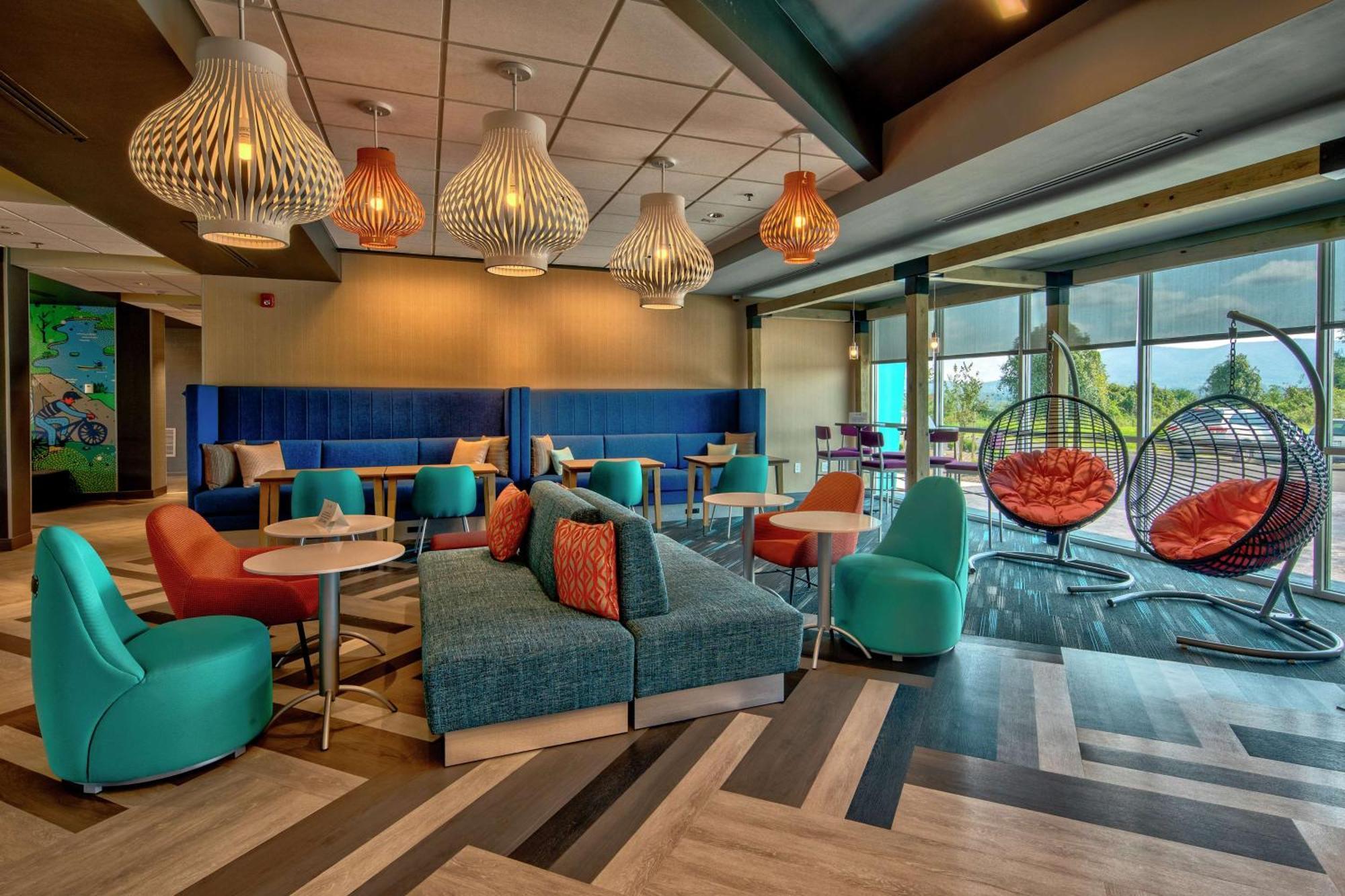 Tru By Hilton Roanoke Hollins Hotel Екстериор снимка